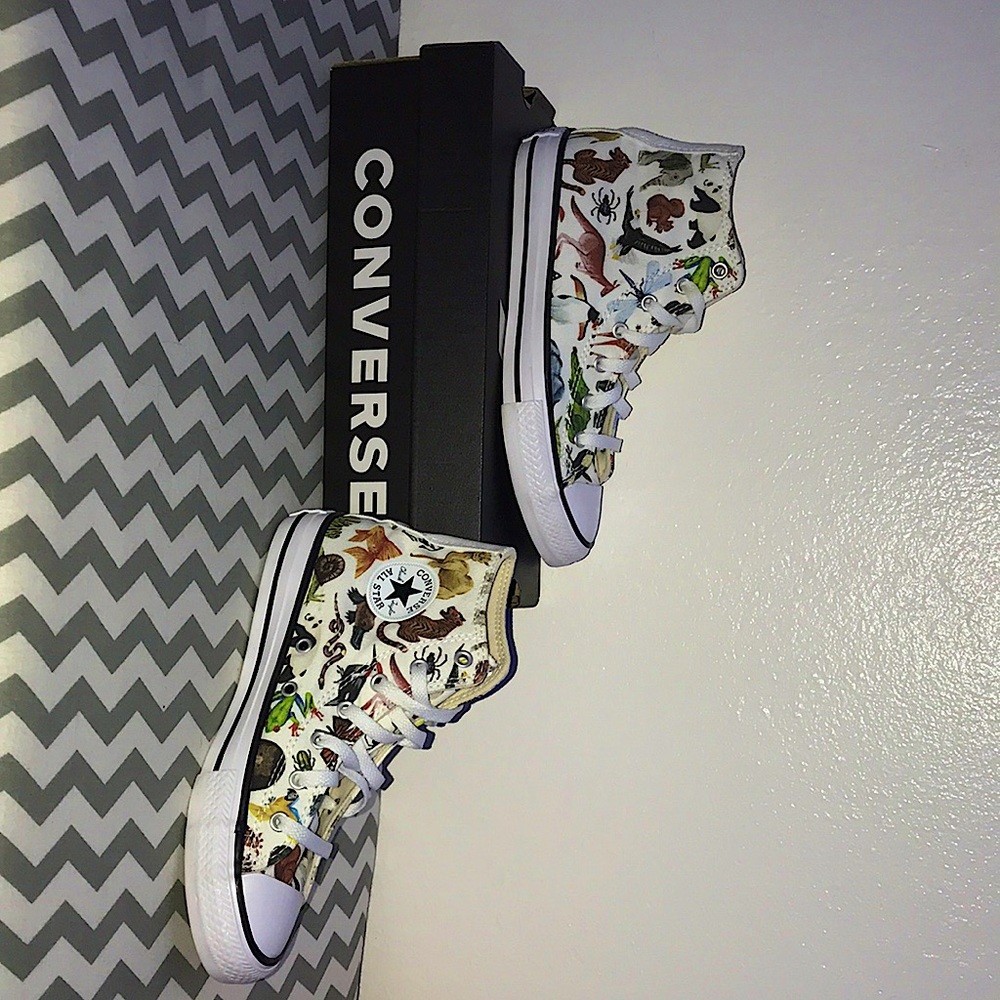 Animal print converse